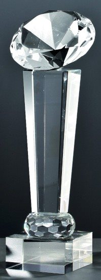 Noblesseglass Diamond Trophies gravyr ingår