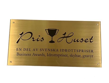 Borstad Mässingsskylt svärtad & lackad