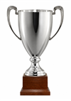 Pokal Coppa Sportiva. Gravyr ingår